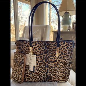 NWT Vegan Animal bag w/matching wallet & strap